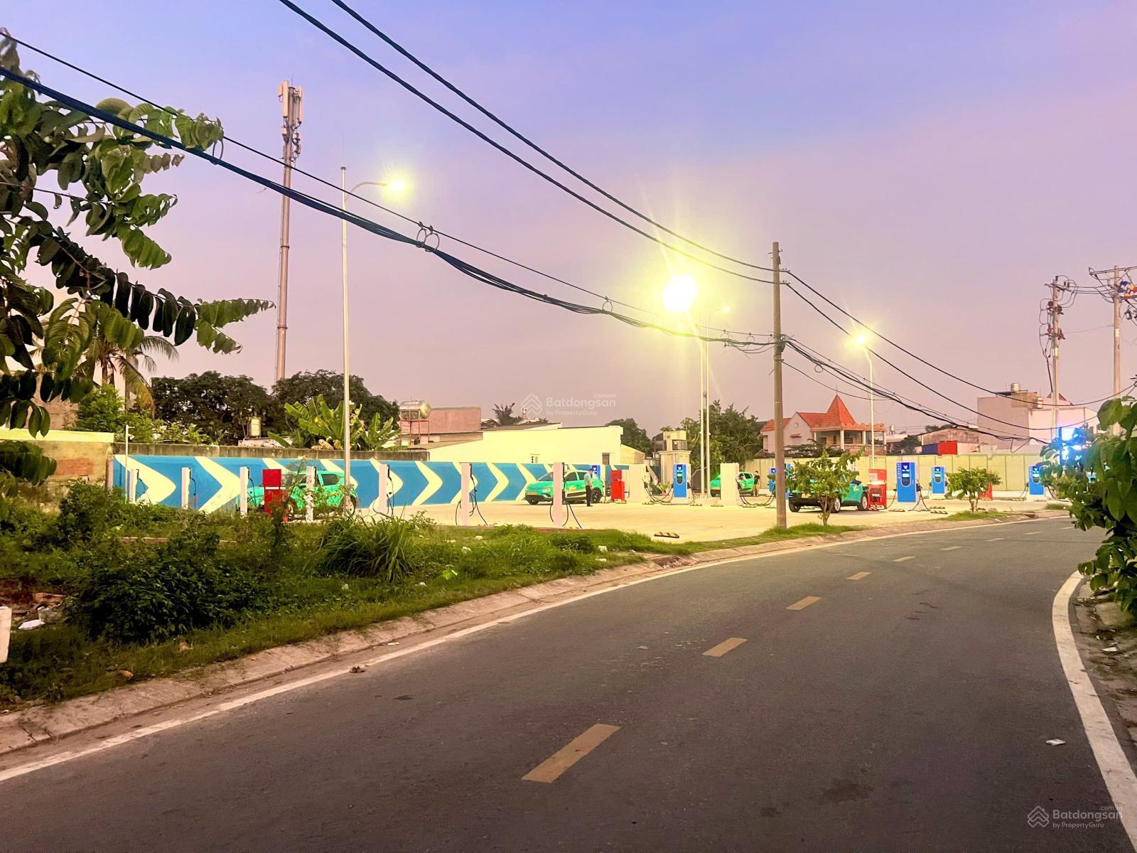 TÂN XUÂN CÒN LÔ ĐẤT CỰC ĐEP_ DT 4x20m_ SHR_ MẶT TIỀN NHỰA THÔNG SÁT TÔ KÝ, GẦN CHỢ 3 BẦU