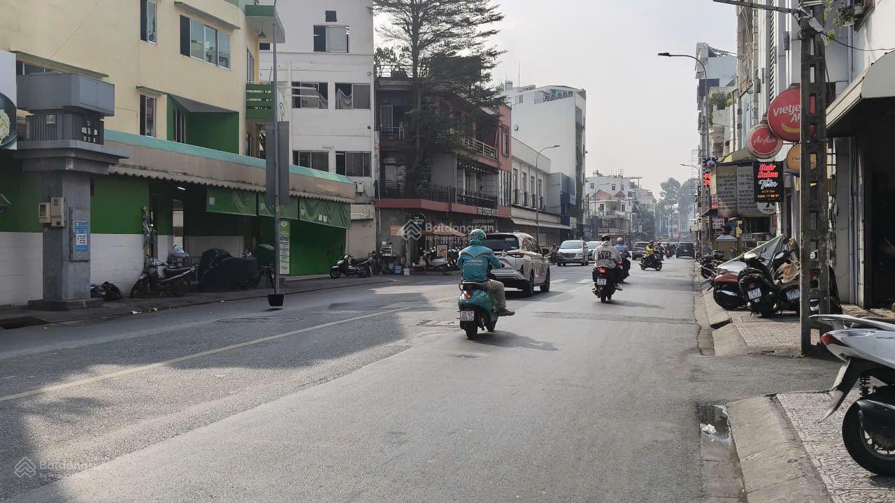 Bán nhà 4 tầng HXH Út Tịch Phường 4 Tân Bình, gần sân bay cạnh mặt tiền, nhỉnh 4 tỷ Bán nhà 4 tầng HXH Út Tịch Phường 4 Tân Bình, gần sân bay cạnh mặt tiền, nhỉnh 4 tỷ