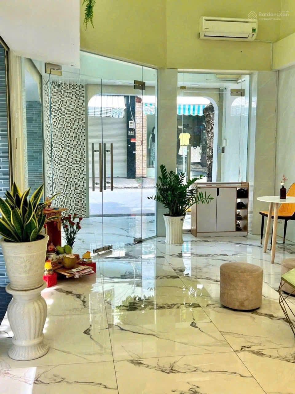 Mặt tiền 6 tầng 4x14.5m, căn góc có thang máy, điện mặt trời, HXH bên hông 8m