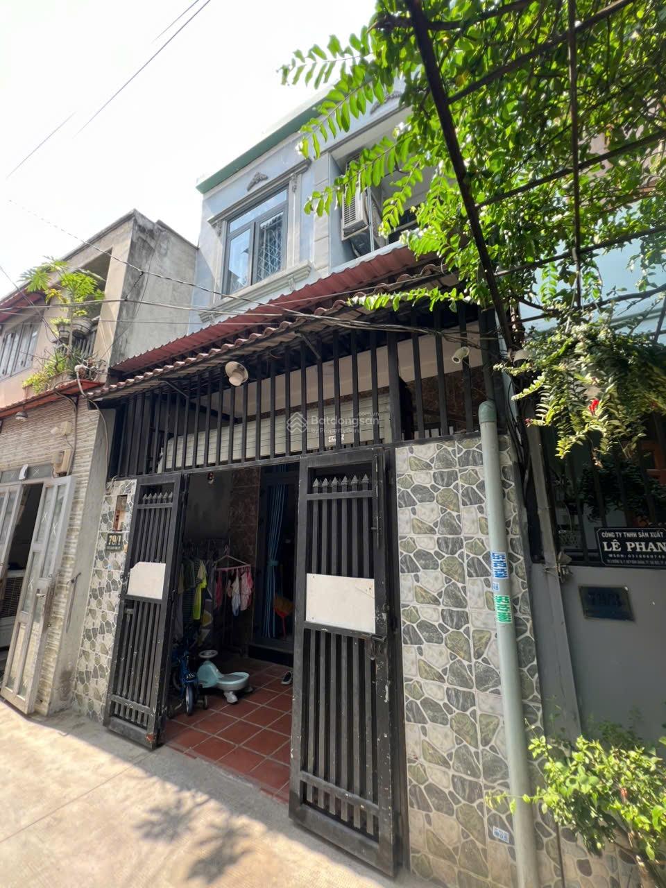 CẤN BÁN NHÀ 1 TRỆT 1 LẦU 2PN 2 WC HIỆP BÌNH CHÁNH, 57M2 GIÁ 5,6 TỶ CÒN BỚT.