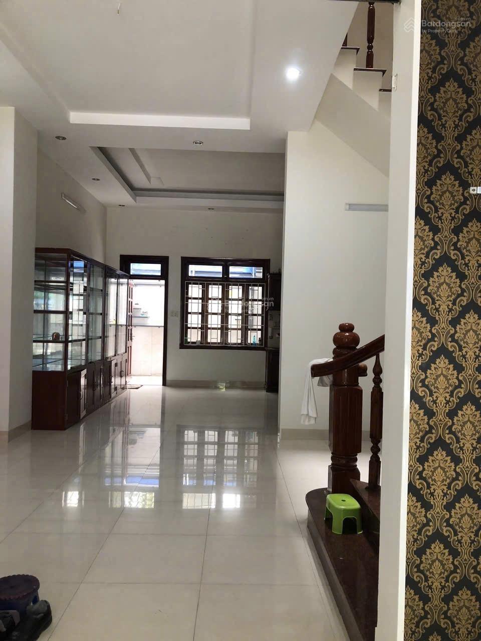 Cho thuê nhà mặt tiền đường A1 KĐT Vĩnh Điềm Trung Nha Trang trục đường kinh doanh vào ở ngay