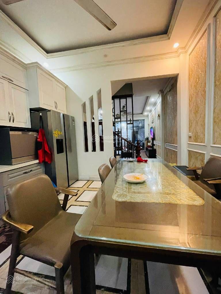 Nhà Nguyễn Đức Cảnh 5m lên ô tô 80m ra mặt phố 45m2 4 tầng 9.5 tỷ