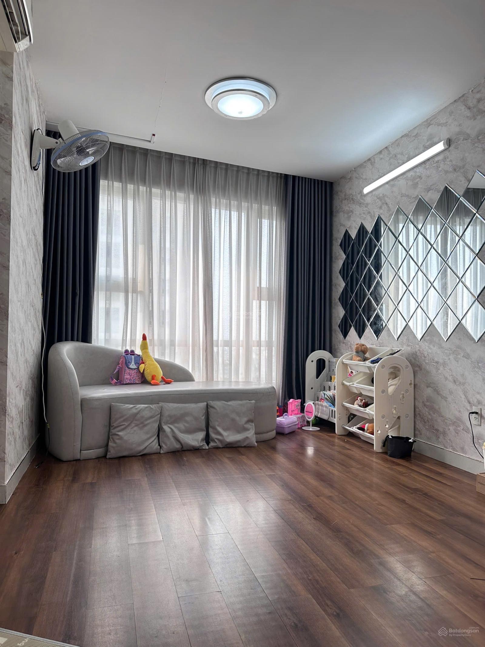 Bán căn hộ Summer Square, Tân Hoà Đông, Quận 6, sổ hồng sẵn công chứng, nhà có thể dọn ở liền