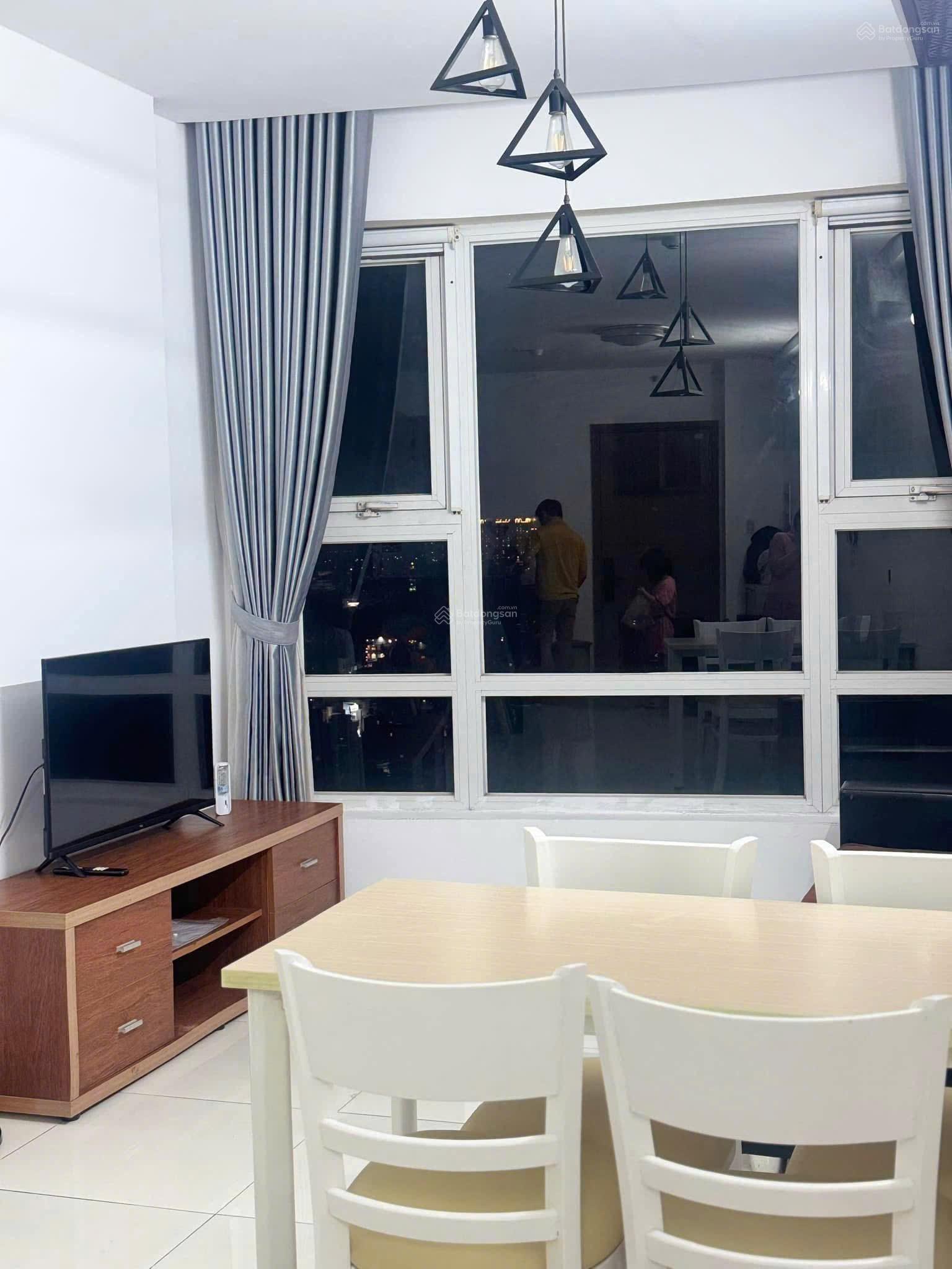 Cho thuê căn hộ Summer Squares, Tân Hoà Đông, Quận 6, 3pn, có nội thất sẵn , nhà có thể dọn ở liền