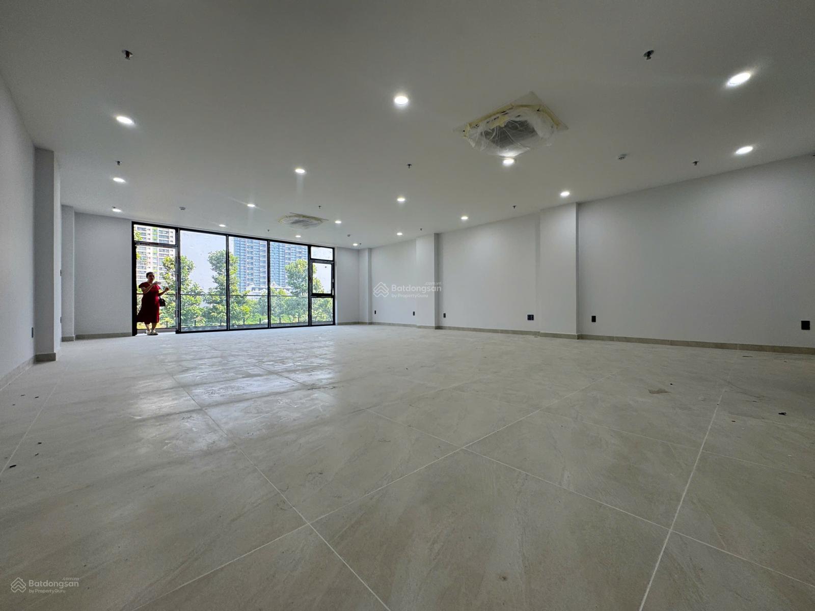 Cho thuê toà văn phòng Thạnh Mỹ Lợi, Q2. DT 8x20m hầm 6 tầng thang máy máy lạnh, PCCC. Giá 120tr