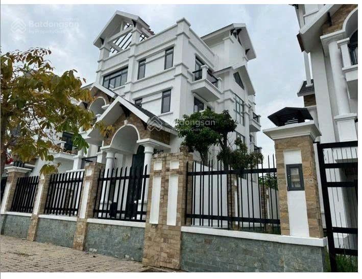 BIỆT THỰ CAO CẤP SÁT SÔNG SÀI GÒN, ĐẢO KIM CƯƠNG, UBND TP THỦ ĐU VỊ TRÍ HIẾM CÓ, NGANG 17M ĐẸP