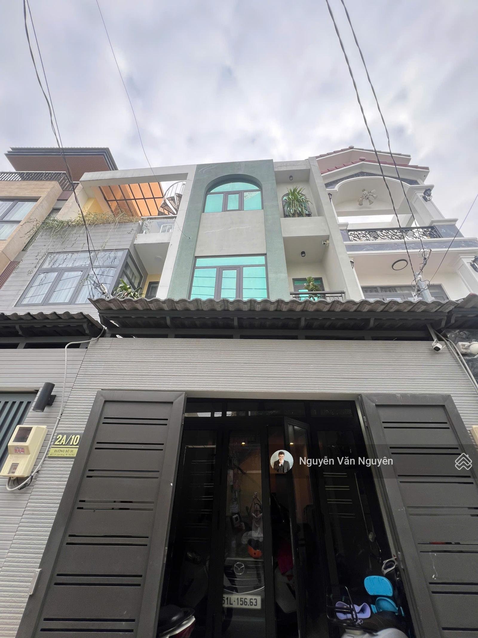 HIẾM. NHÀ 3 TẦNG HXT. THÔNG TỨ HƯỚNG. CẠNH PHẠM VĂN ĐỒNG. FULL NỘI THẤT CAO CẤP. HOÀN CÔNG ĐẦY ĐỦ