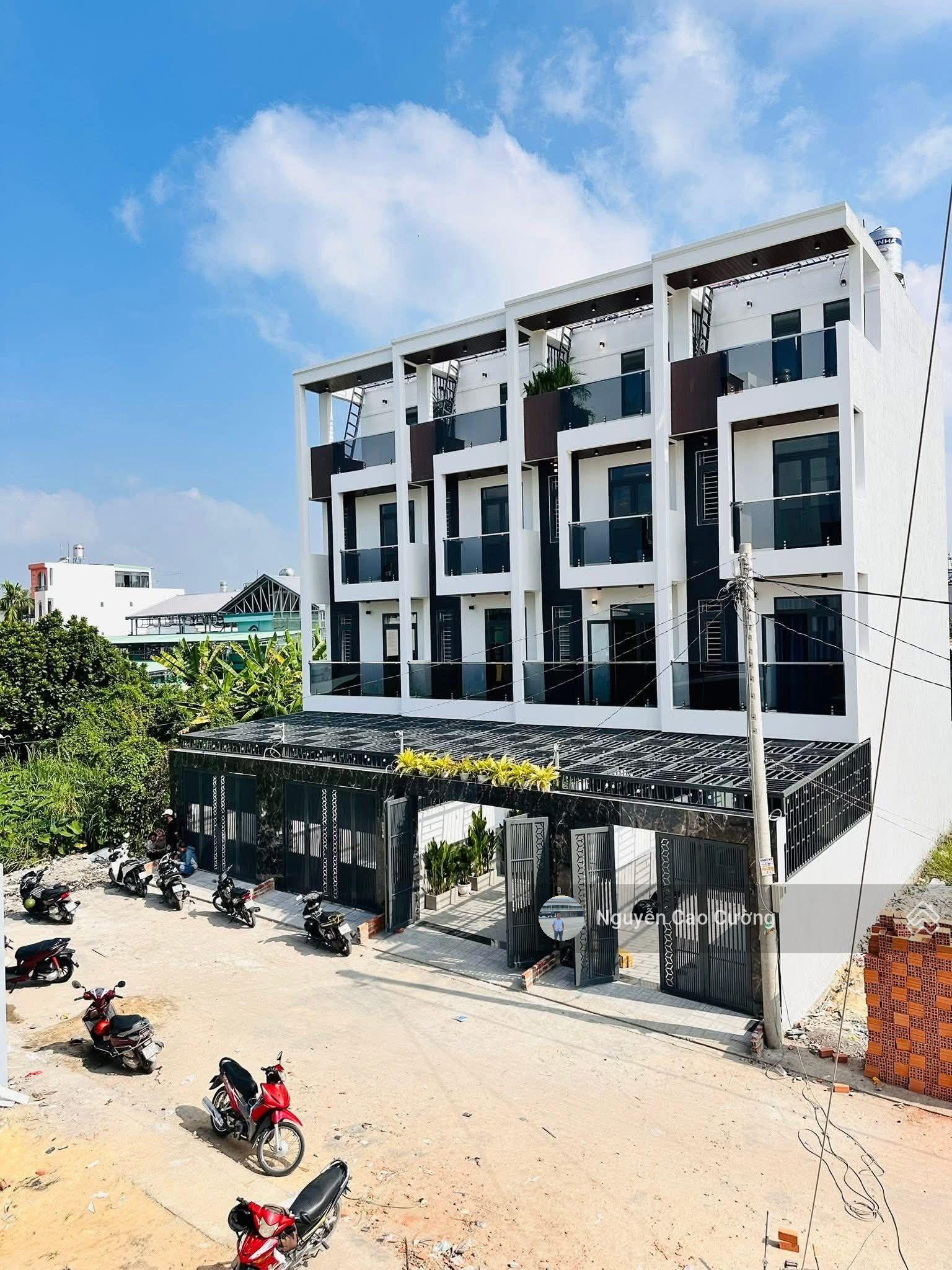 Nhà phố 4x20m, 1trệt 3 lầu đường 8m Thạnh lộc 27, giáp Ngã tư Ga về Gò vấp 500m