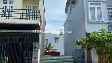 Lô đất KDC hiện hữu. Đường 6m, xây dựng tự do. DT: 63m2 (4x 16m) ODT 100%. Giá bán: 2.55 tỷ TL