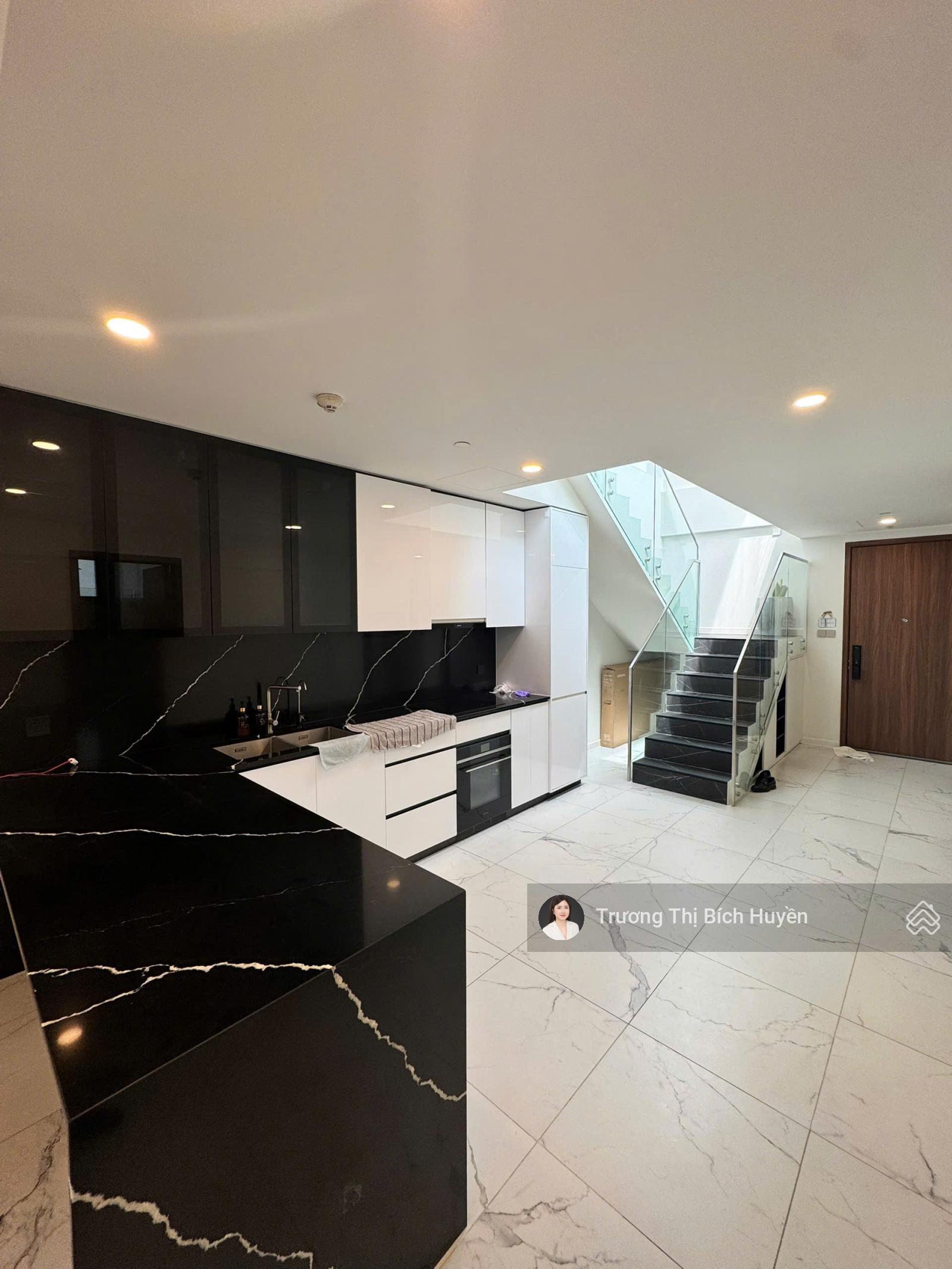 BÁN 3PN GALLERIA 110M2+100M2 SÂN VƯỜN CĂN HIẾM SẴN SỔ