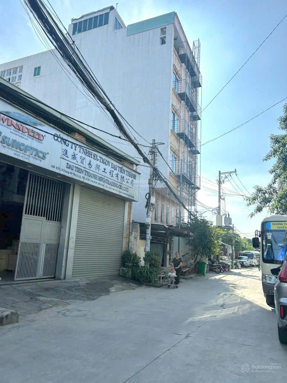 Bán tòa nhà CHDV 8x20m, tổng 31 phòng đường 8m QL1A Quận 12, giá 19 tỷ thương lượng Bán tòa nhà CHDV 8x20m, tổng 31 phòng đường 8m QL1A Quận 12, giá 19 tỷ thương lượng