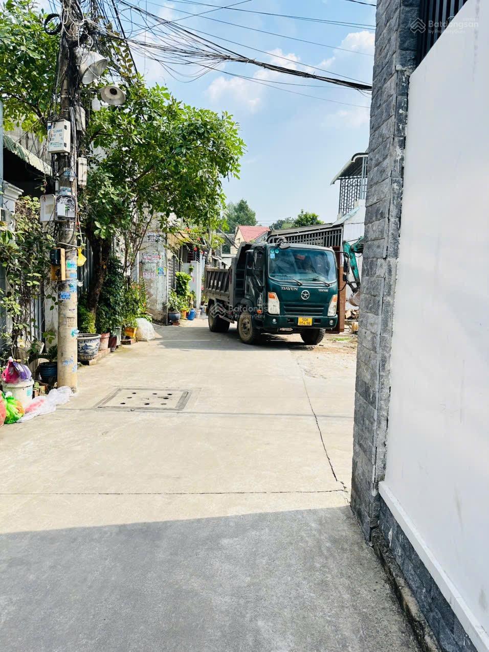 Đất 72m2 ngang 4,5m sâu 16m, hẻm oto Linh Tây Thủ Đức giá chỉ 4,3 tỷ