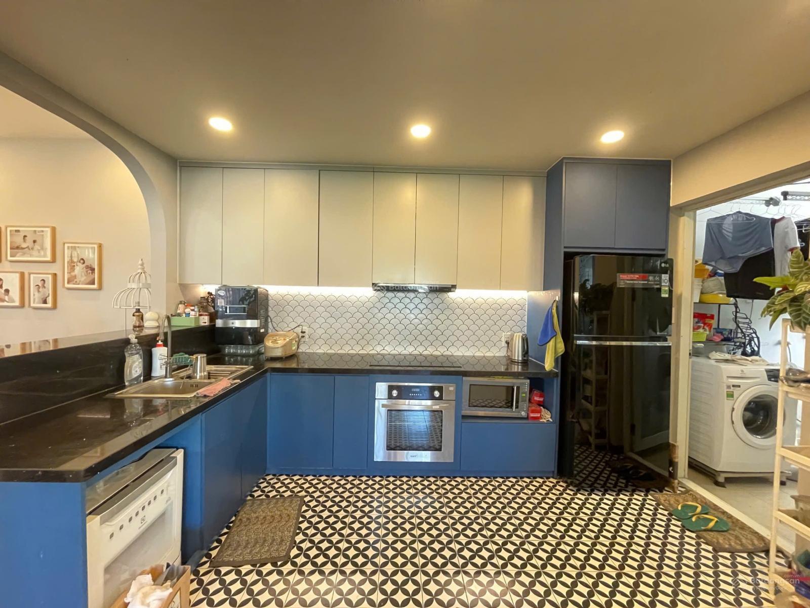 Bán gấp Căn hộ chung cư Cảnh Viên 2, 11,35 tỷ, 118m2, Phú Mỹ Hưng, có ô xe