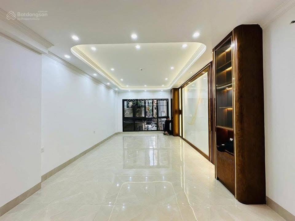 Chủ mót bán trước tết giảm 1 tỷ 7 tầng phân lô - gara ô tô 7c - full nội thất sẵn ở đón tết sướng