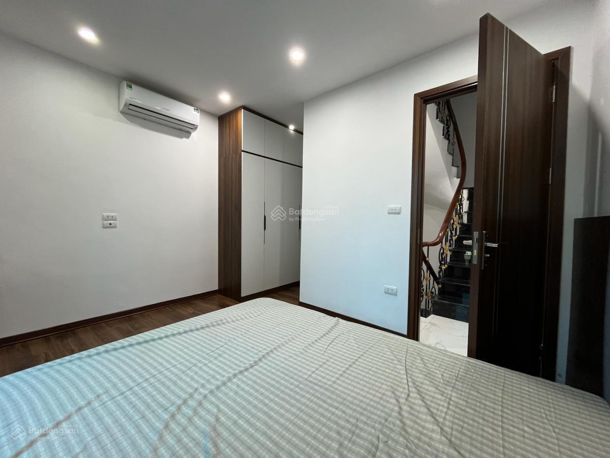Mặt ngõ KD, oto đỗ cửa gần phố nhà đẹp dân xây full NT ngõ rộng dân trí cao. Dt35m 6T giá11,5ty