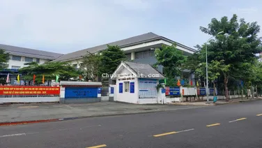 Bán lô đất sổ đỏ cá nhân sát trường Trung Học cát lái.Quận 2.DT 5x20m(100m2) giá 75 tr/m2.