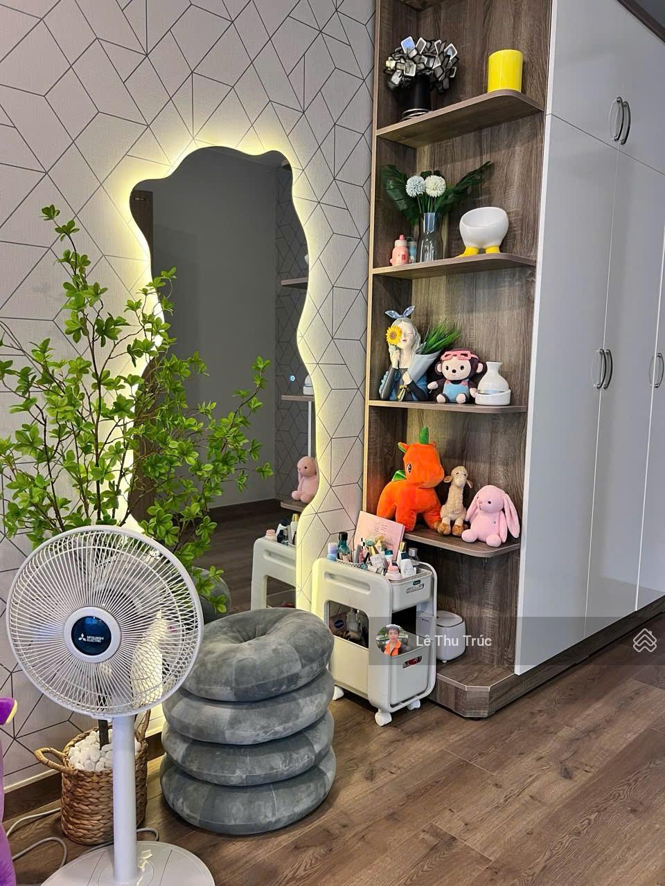 Chuyên bán căn hộ Sky89. DT 55m, 1 PN, nội thất đầy đủ, view sông, ở ngay, sổ hồng. Giá 4.4 tỷ