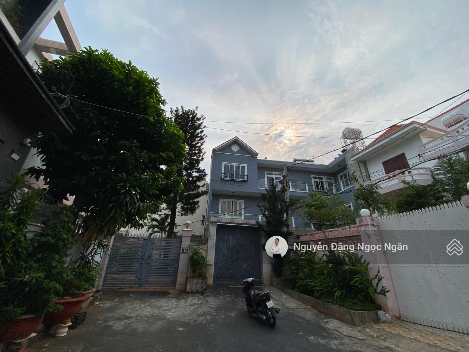 Bán gấp nhà mặt phố Nguyễn Hữu Cầu diện tích lớn đẹp xuất sắc tại Vũng Tàu