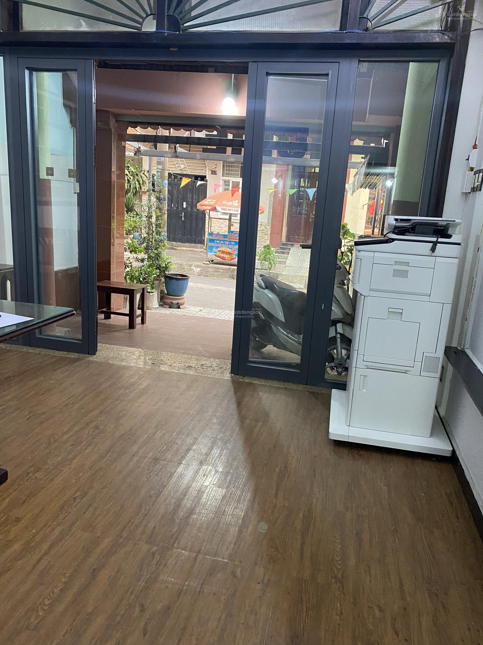 Cho thuê nhà đường D2, Q: Bình Thạnh. 9 tr