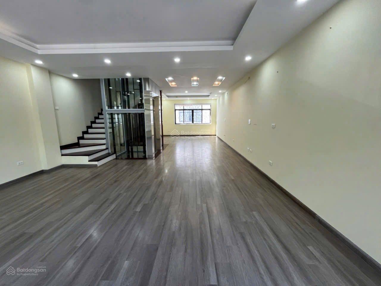 Chính chủ cho thuê nhà Nghĩa Đô- Cầu Giấy: DT 90m² x 5 tầng, MT- 6m, phân lô đẹp. Giá 30tr/th