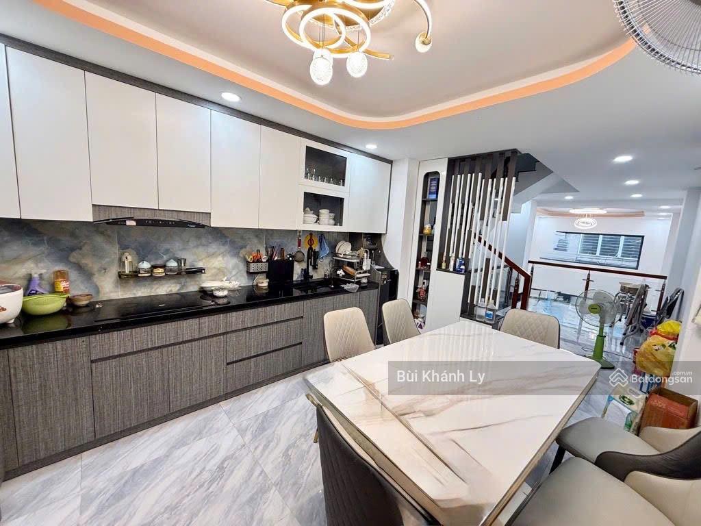 Phú Nhuận khu vip Nguyễn Trọng Tuyển - Phan Đình Phùng - liền kề Quận 1