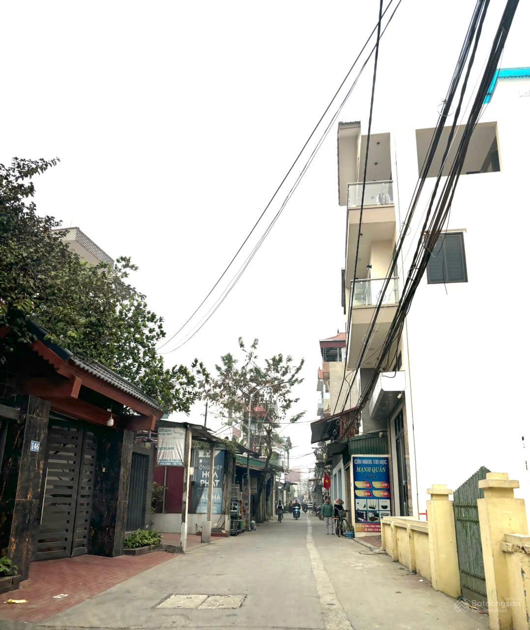 Chính chủ cần tiền bán mảnh đất 80m2 Phụng Thượng, lô góc hai mặt thoáng