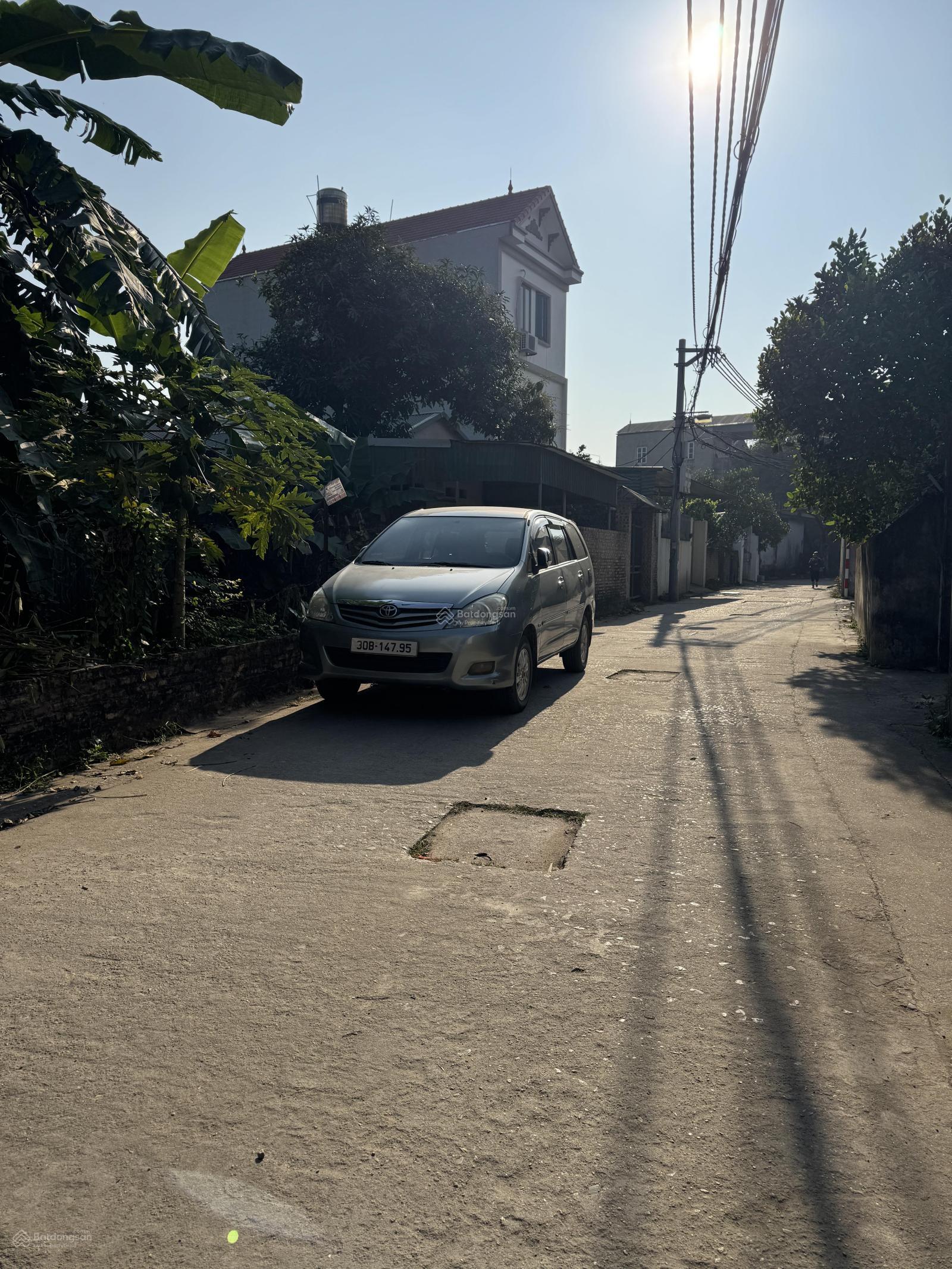 Bán nhà đường Xuân Khôi, Cự Khối, Long Biên, diện tích 260m2, oto vào đất, chia lô đầu tư, giá rẻ Bán nhà đường Xuân Khôi, Cự Khối, Long Biên, diện tích 260m2, oto vào đất, chia lô đầu tư, giá rẻ