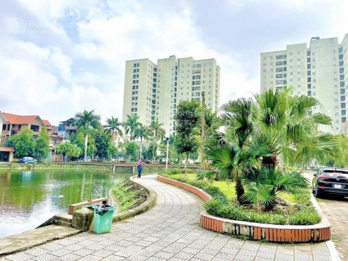 Bán BT Cầu Bươu, lô góc hai mặt tiền, vỉa hè đá bóng, oto tránh, giá tốt nhất khu vực 60 tỷ, 367m2