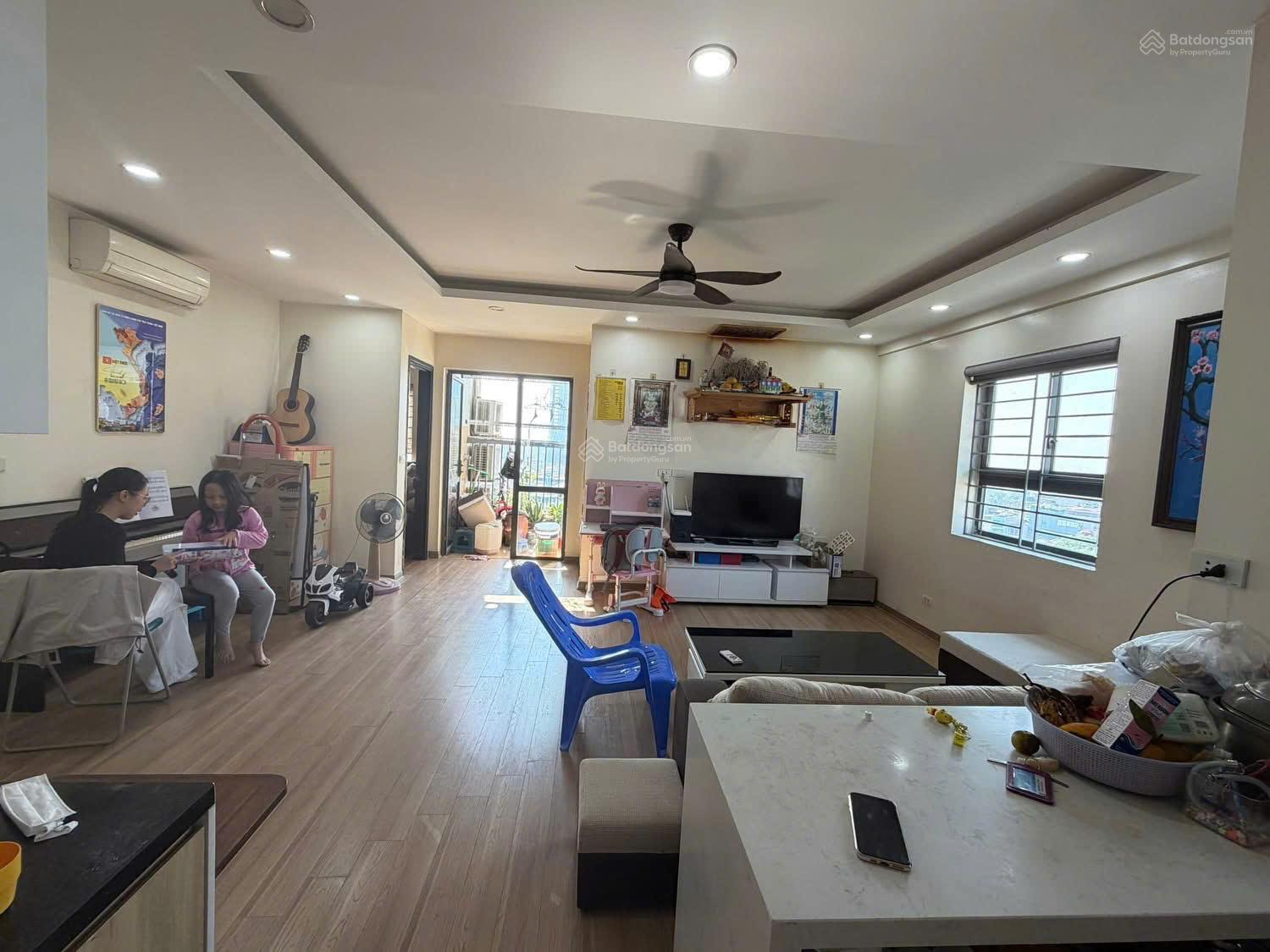 Bán căn góc toà Nam Rice CIty 67m2 2 p ngủ 2WC hướng Đông Nam view thoáng tầng đẹp, giá 5,5 tỷ