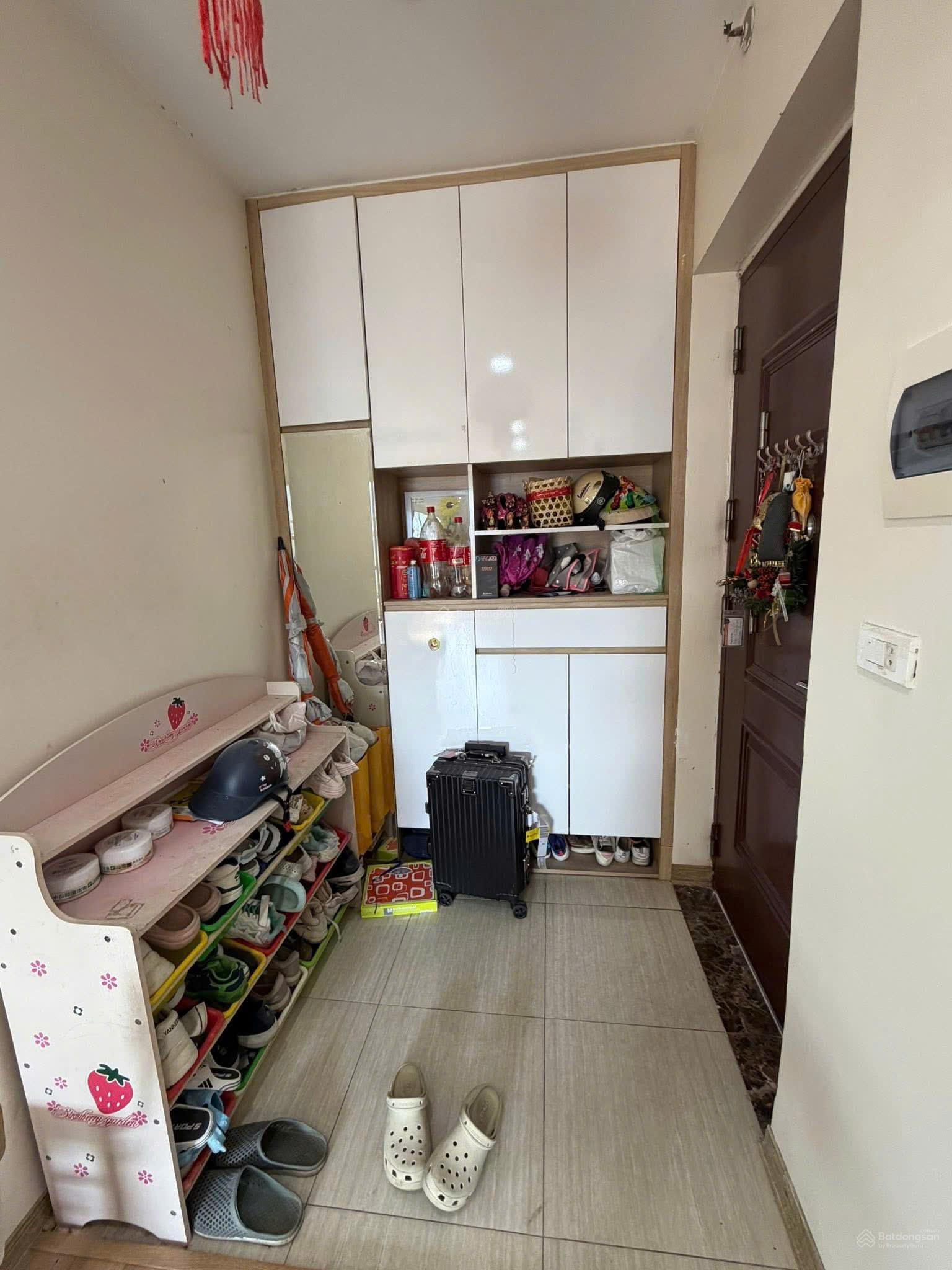 Bán căn góc toà Nam Rice CIty 67m2 2 p ngủ 2WC hướng Đông Nam view thoáng tầng đẹp, giá 5,5 tỷ