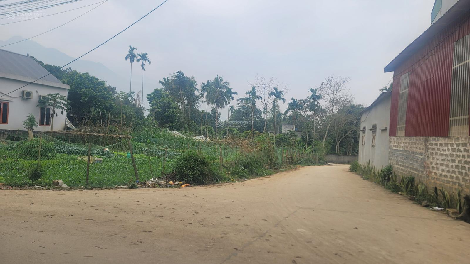 Lô góc trung tâm khoáng nóng tại Vĩnh Tiến Kim Bôi 920m2 mặt tiền 60m cách đường 12B chỉ vài trăm m