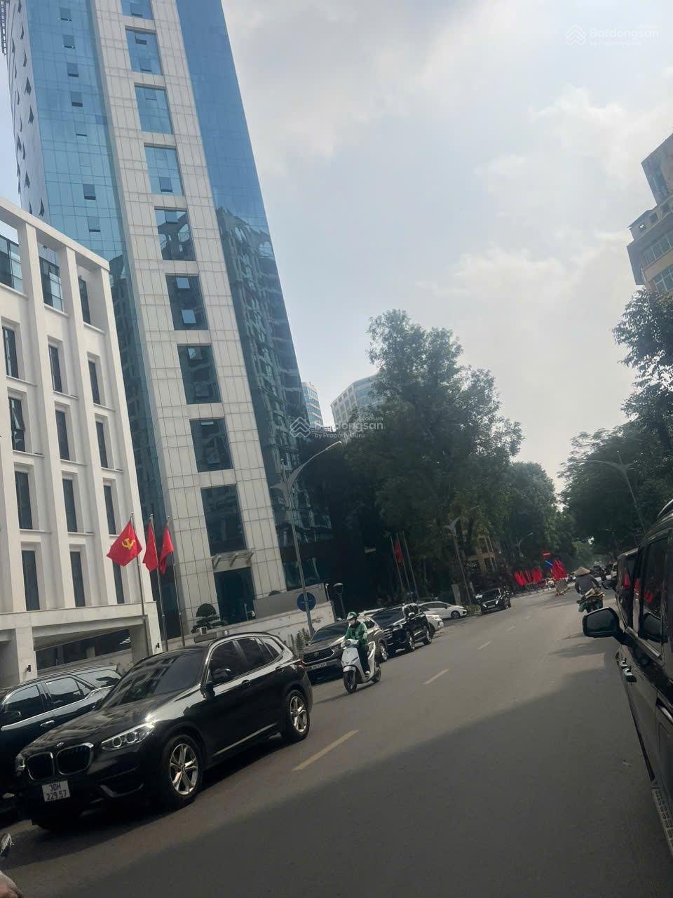 Bán nhà mặt phố Lê Đại Hành, thiết kế hiện đại. Diện tích 98m2 Bán nhà mặt phố Lê Đại Hành, thiết kế hiện đại. Diện tích 98m2