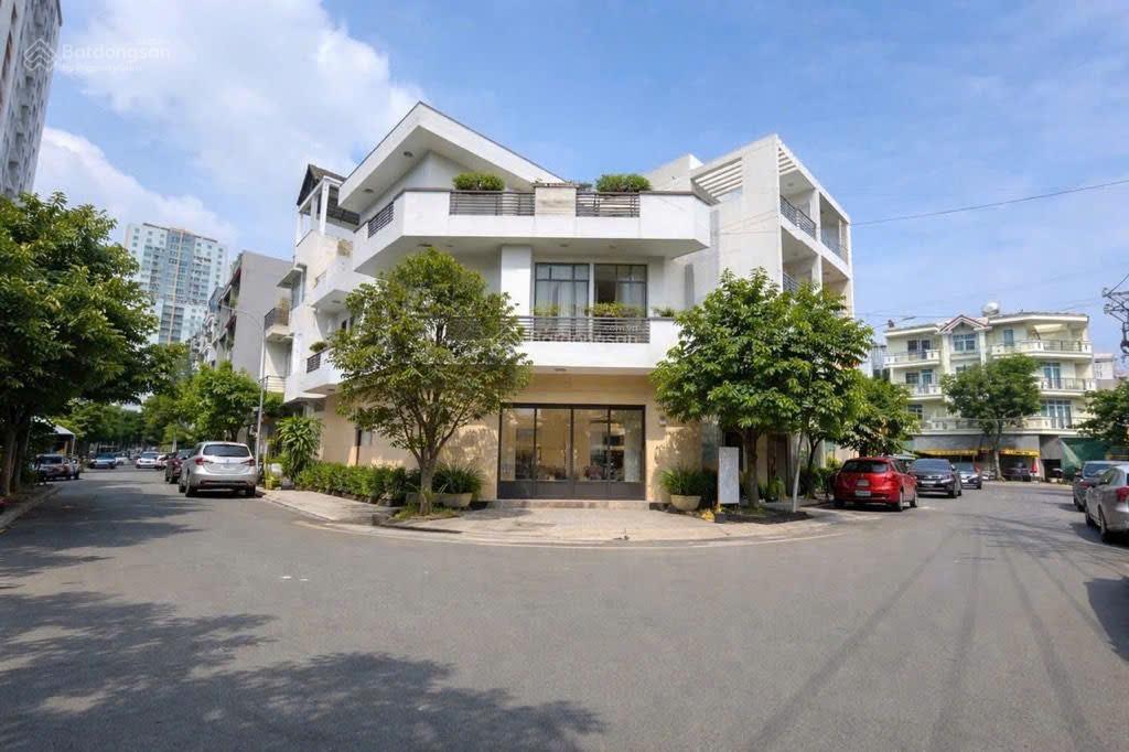 Nhà 4 tầng mặt tiền Phạm Hữu Lầu, khu Công Ích Phú Mỹ. 6*18m chỉ 17,5 tỷ