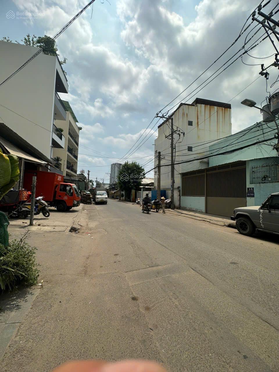 Bán nhà MT Thái Thị Nhạn P.10 Q.TB, DT 21.5x54.5m Nở hậu, CN 1188.8m2 Giá 140 tỷ