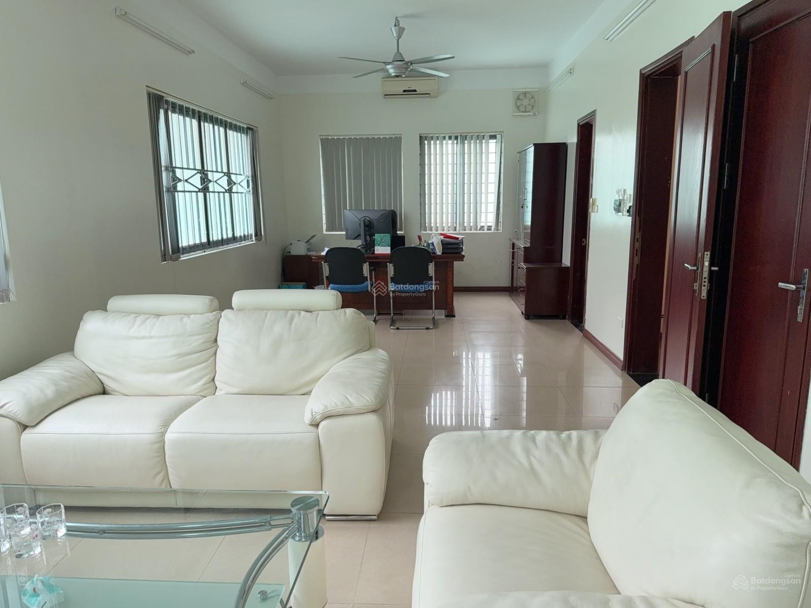 Bán Biệt Thự Nam La Khê 200m2 5 tầng mặt tiền 10m hơn 44 tỷ phân lô ô tô tránh vỉa hè CC 0976 052 ***