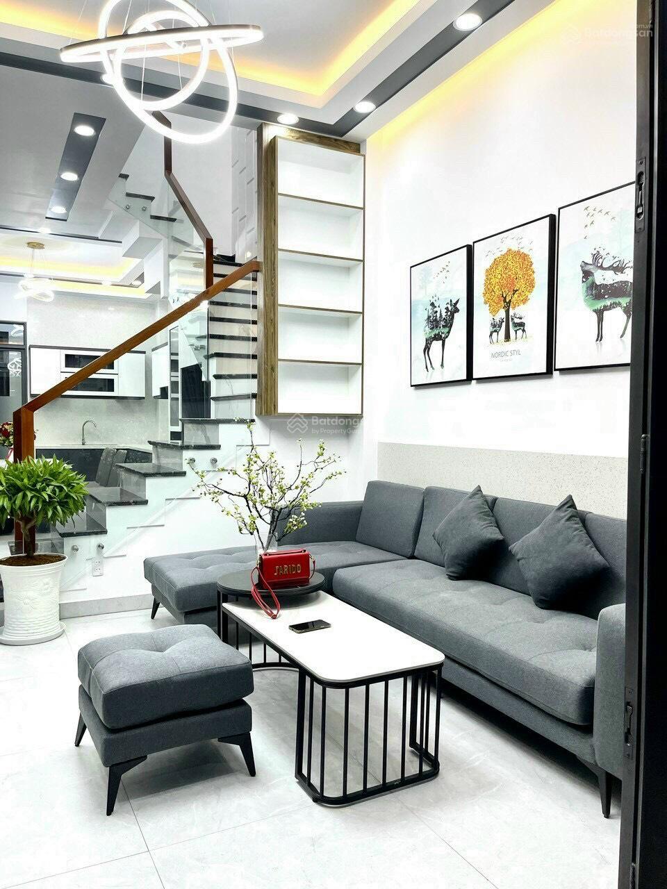 Bán nhà hẻm xe hơi VIP 194 Võ Văn Tần phường 5 quận 3, DT: 6x8m, trệt 3 lầu, giá 14.5 tỷ Bán nhà hẻm xe hơi VIP 194 Võ Văn Tần phường 5 quận 3, DT: 6x8m, trệt 3 lầu, giá 14.5 tỷ