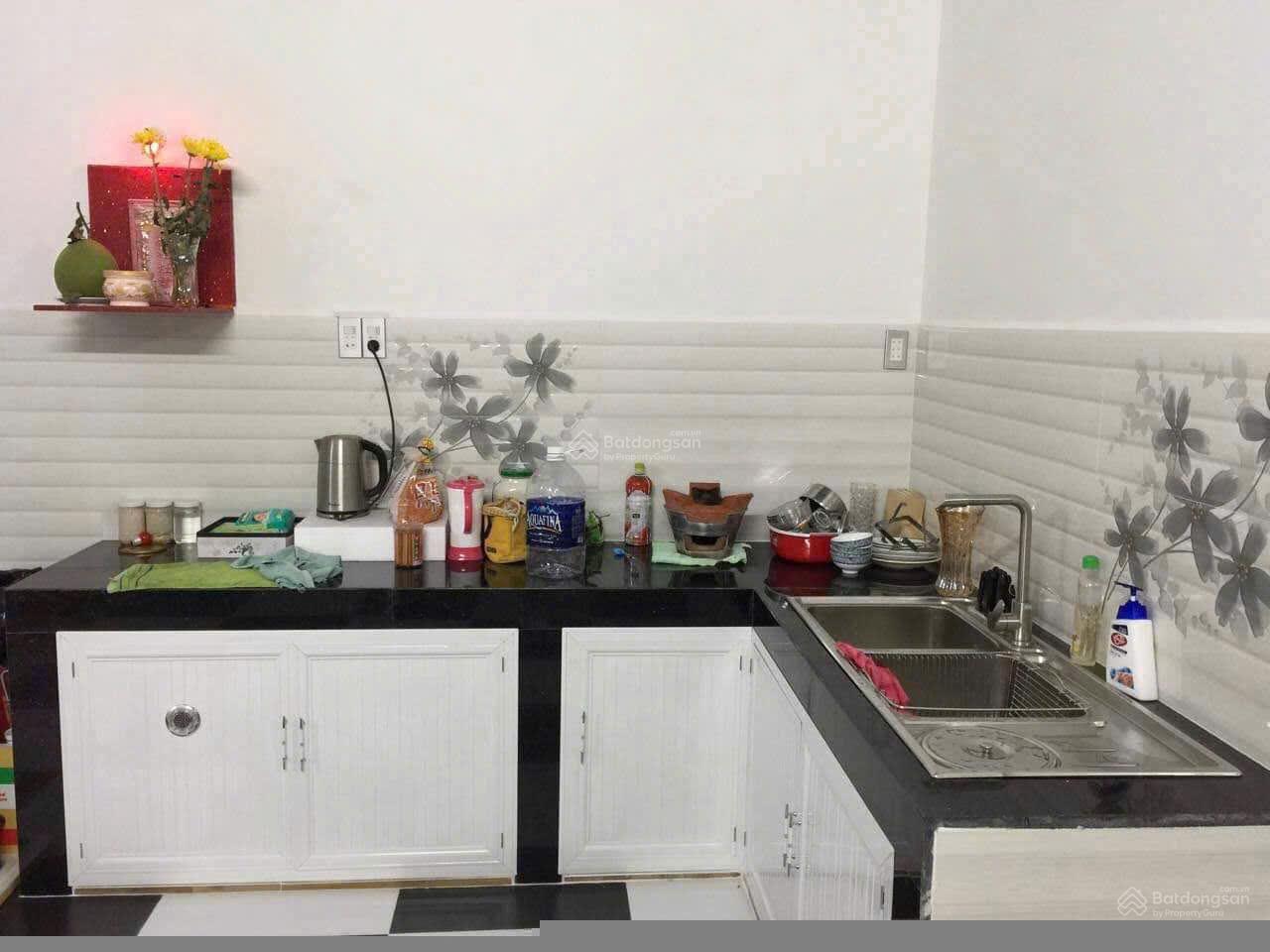 Bán nhà MTKD Đường Tây Sơn, P. Tân Quý, cấp 4, DT: 4.1x27m, giá: 9.5 tỷ TL Bán nhà MTKD Đường Tây Sơn, P. Tân Quý, cấp 4, DT: 4.1x27m, giá: 9.5 tỷ TL