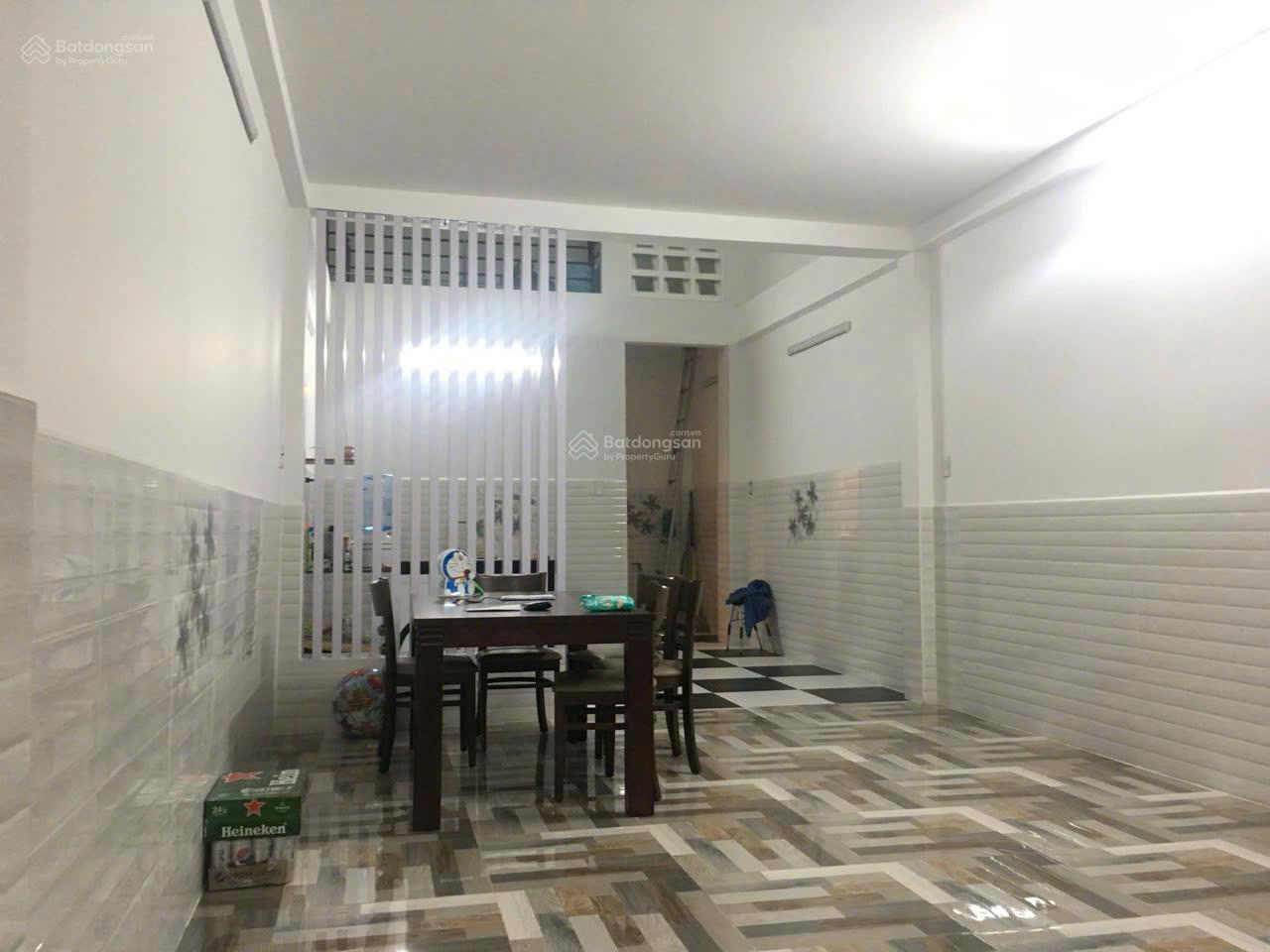 Bán nhà MTKD Đường Tây Sơn, P. Tân Quý, cấp 4, DT: 4.1x27m, giá: 9.5 tỷ TL Bán nhà MTKD Đường Tây Sơn, P. Tân Quý, cấp 4, DT: 4.1x27m, giá: 9.5 tỷ TL