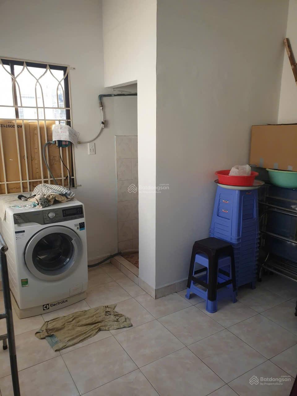 Cho thuê nhà hẻm 2m(XM) Hùng Vương, P.2, Q.10 giá 10tr