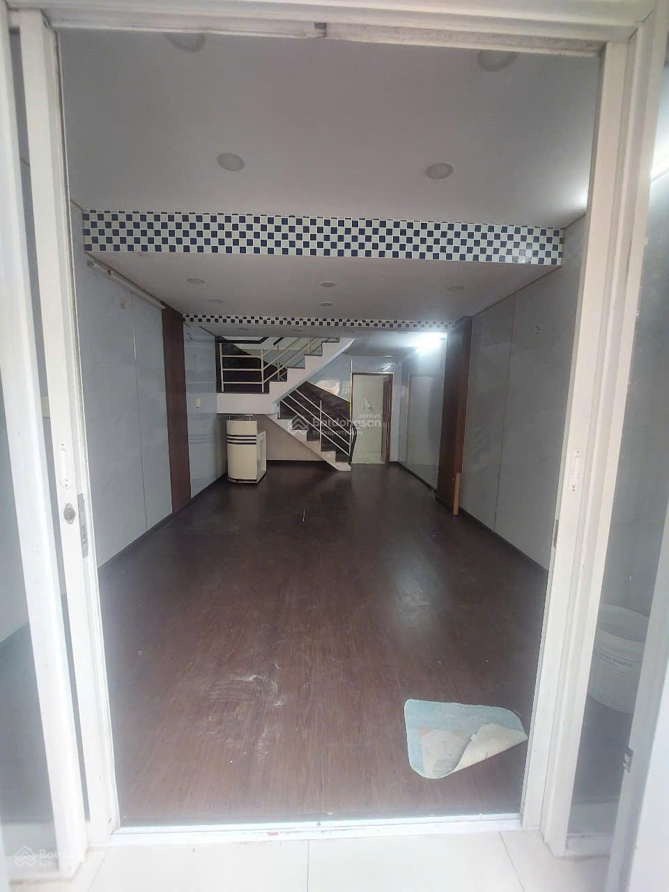 Cần bán CHCC trệt Nguyễn Thị Tần, P2, Q8, diện tích: 73.5m2, 2PN, 2WC