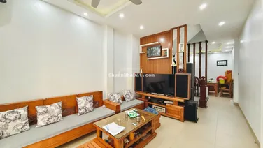 Bán nhà Đại Từ, Linh Đàm, giá siêu tốt. Diện tích 46m2, 5 tầng, 2 thoáng, view hồ, ở hoặc cho thuê