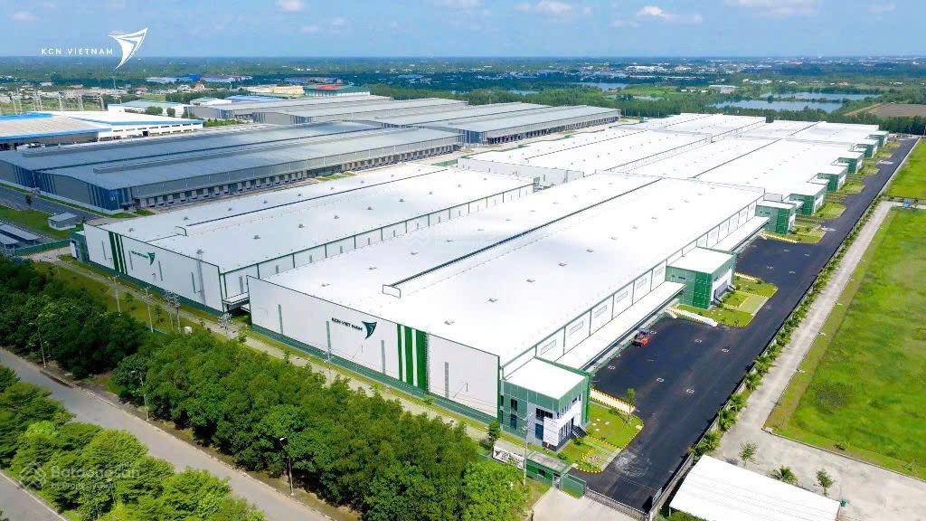 Bán nhà xưởng KCN Phú An Thạnh, Bến Lức, Long An, đất : 14.000m², xưởng : 8.000m², pháp lý rõ ràng