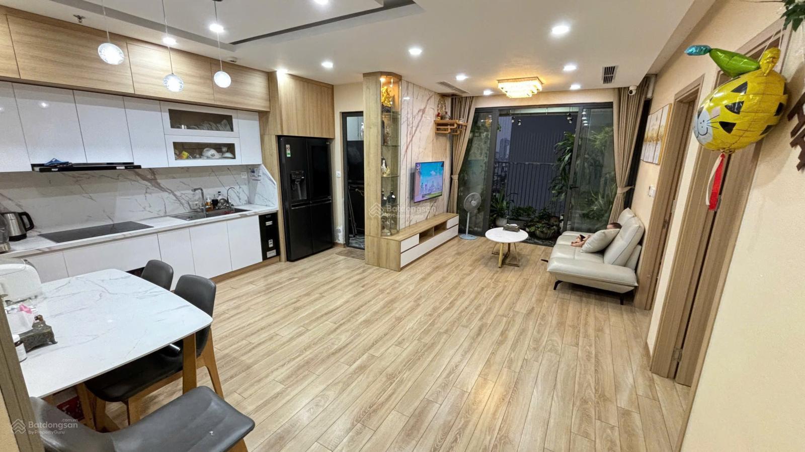 Chính chủ bán căn 2PN1WC Goldsilk Complex Vạn Phúc, DT 68m2, sẵn sổ, full nội thất đẹp, giá 5 tỷ