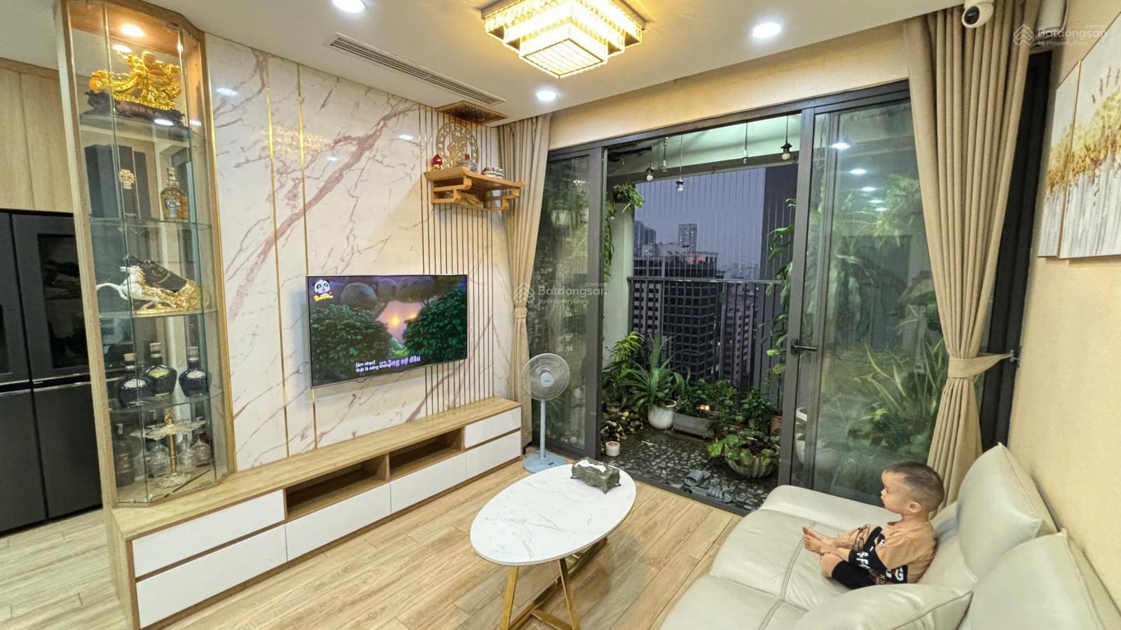 Chính chủ bán căn 2PN1WC Goldsilk Complex Vạn Phúc, DT 68m2, sẵn sổ, full nội thất đẹp, giá 5 tỷ