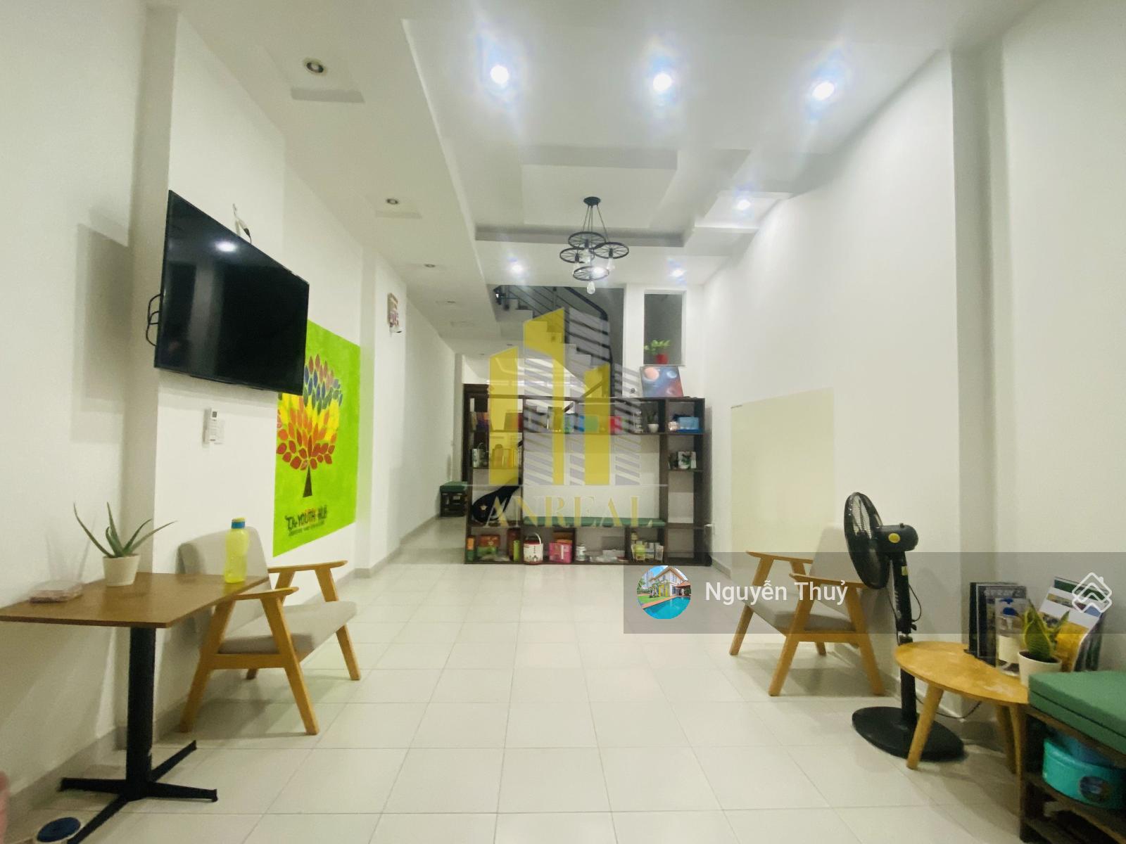 Nhà phố gần Cao Đức Lân 2 lầu 4 phòng giá 28 triệu