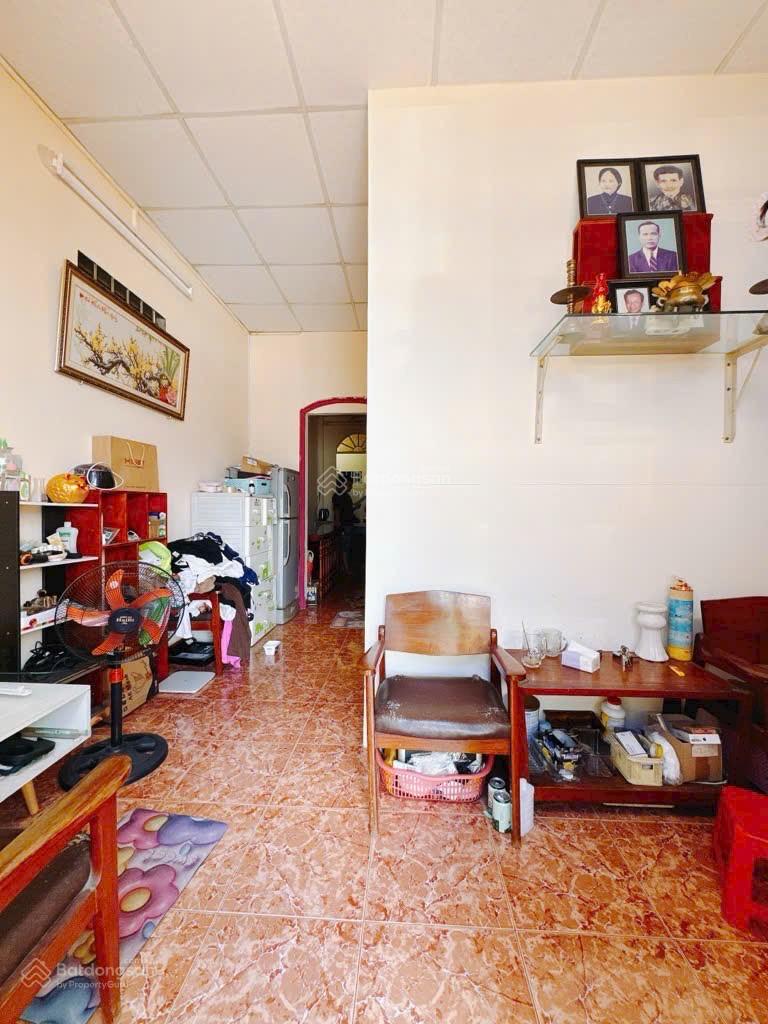 Đoàn Văn Bơ Q4 - Hẻm đẹp - 45m2, ngang 4,1x12m - 2 tầng đúc - Sân rộng để xe - Chỉ 4 tỷ nhỉnh