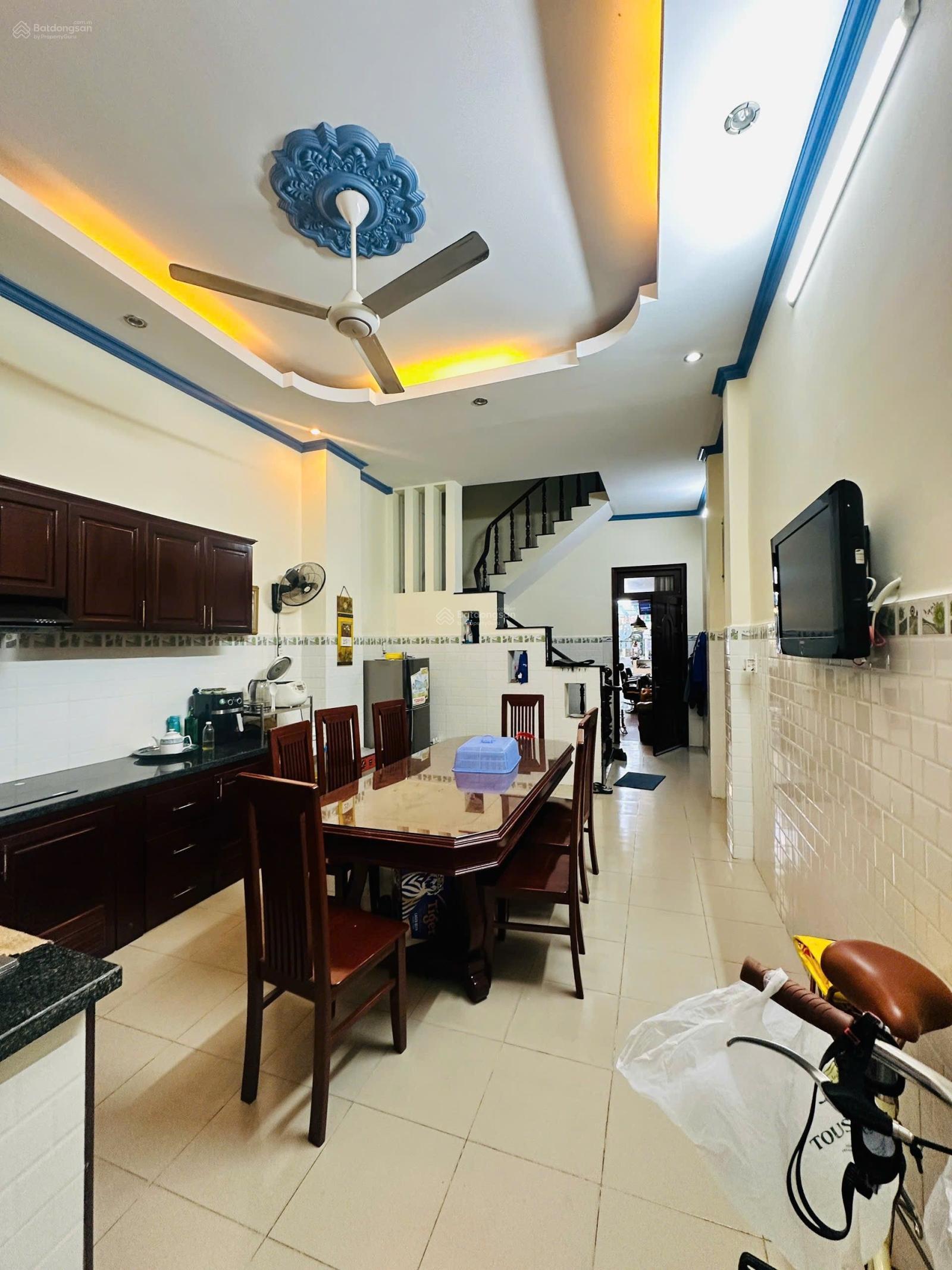 Bán nhà mặt tiền kinh doanh 4 tầng đường GÒ DẦU Quận Tân phú dt 75m2