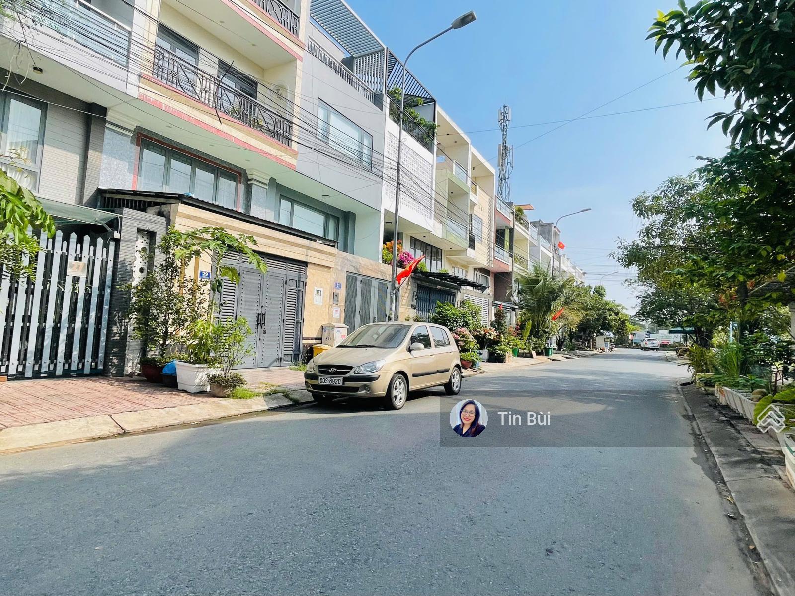 Giá chạm đáy Liên Phường PLB. 71tr/m2, 10.5 tỷ, 146m2, hẻm 6m, 2 mặt thoáng. 60m ra Liên Phường Giá chạm đáy Liên Phường PLB. 71tr/m2, 10.5 tỷ, 146m2, hẻm 6m, 2 mặt thoáng. 60m ra Liên Phường