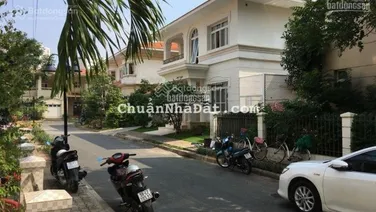 Cần bán gấp biệt thự Phú Gia, Phú Mỹ Hưng, Q7 DT 317m², bán 90 tỷ. Cam kết giá thật không ảo