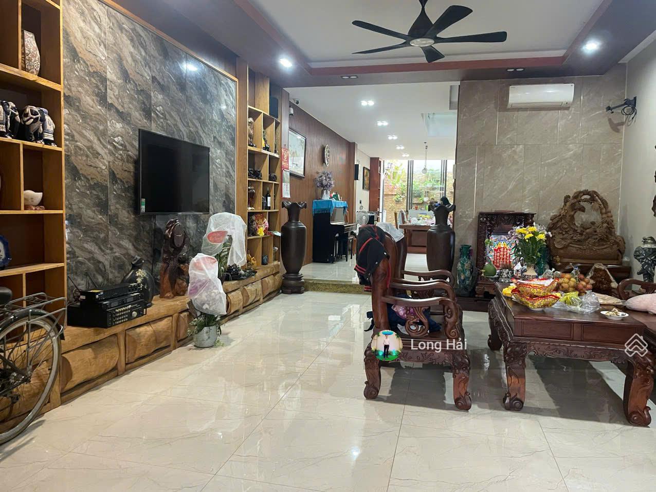 Hẻm 8m Khu K300 Nguyễn Minh Hoàng (5x18m) 1 Trệt 3 Lầu, Hạ Giá còn 18 tỷ TL Hẻm 8m Khu K300 Nguyễn Minh Hoàng (5x18m) 1 Trệt 3 Lầu, Hạ Giá còn 18 tỷ TL